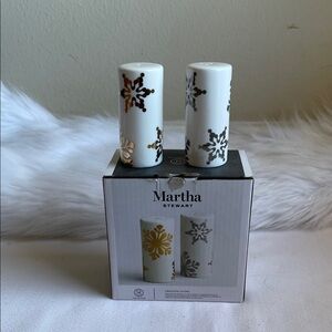 Martha Stewart White and Silver Snowflake Salt & Pepper Shakers. Brand New.
